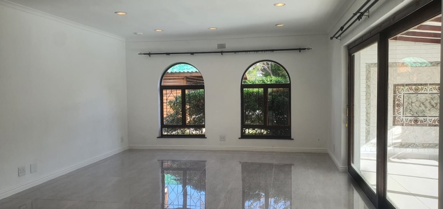 To Let 5 Bedroom Property for Rent in Constantia Western Cape